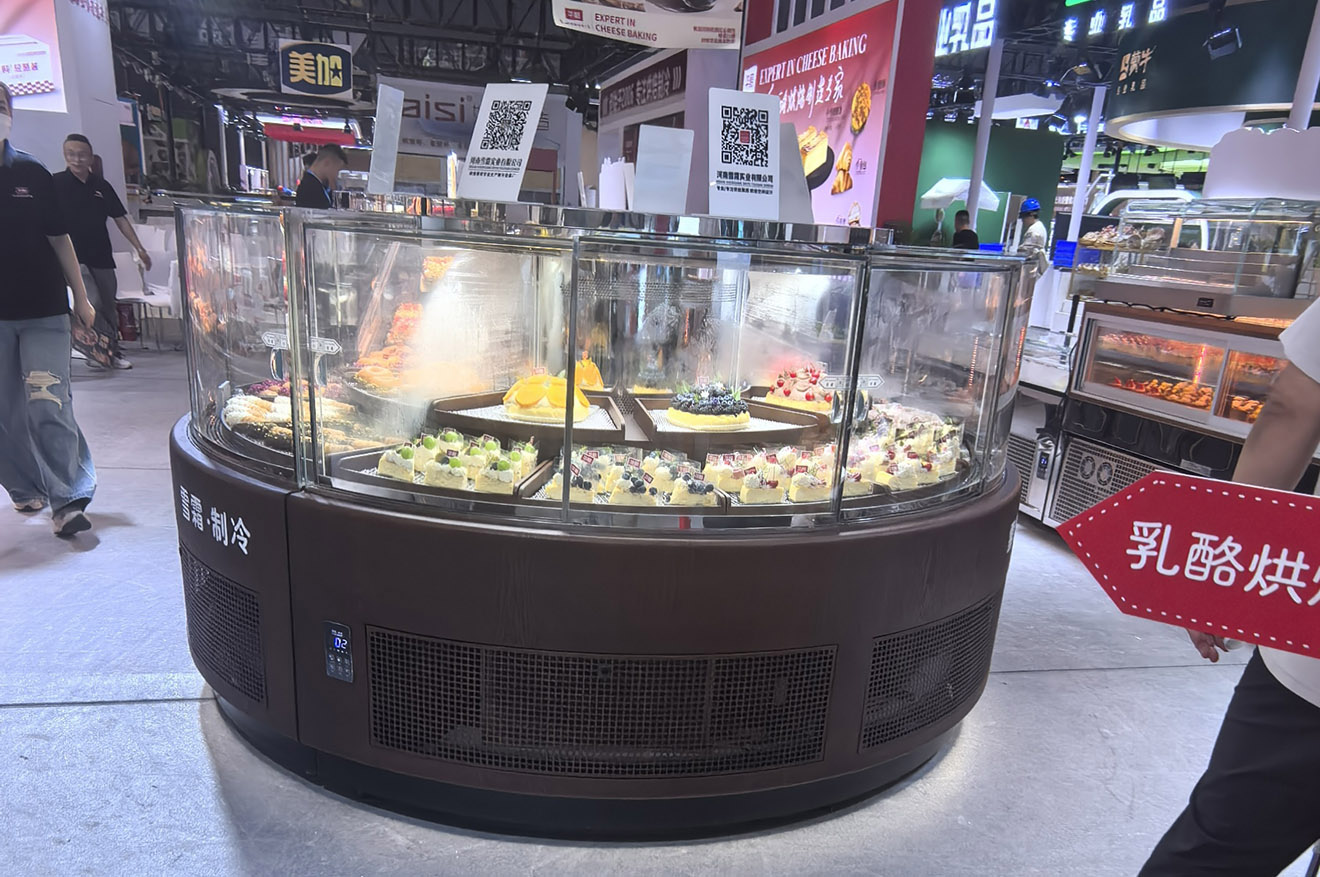 Dark Wood Grain Round Horizontal Refrigerated Display Cabinet